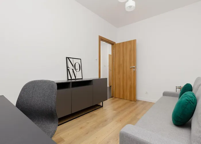 Minimalist In With Parking Near Kaliska By Renters Apartamento